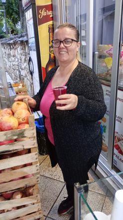 Granatäppelsaft i Mostar, Bosnien och Hercegovina.